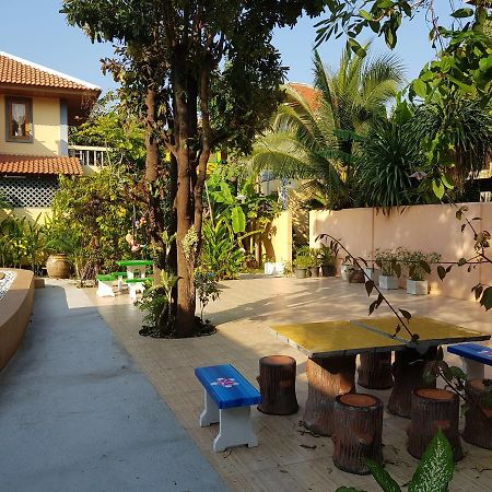 Arerayah Beach Resort Pran Buri Exterior foto
